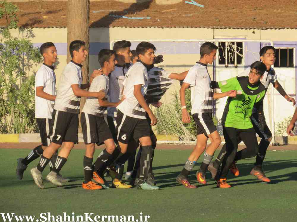 گزارش تصویری: دیدار برگشت مرحله یک چهارم نهایی لیگ قهرمانی نوجوانان استان/ شاهین - عبدالرشیدی